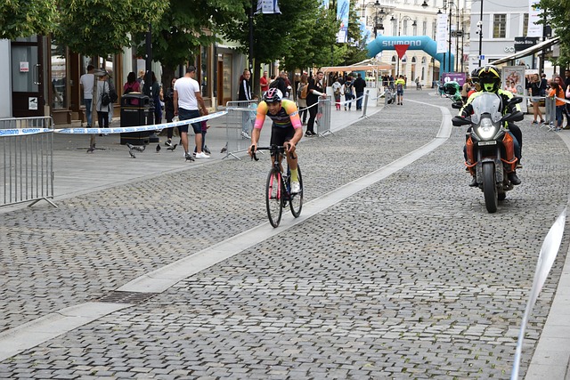 站位绝不仅 站位绝不仅